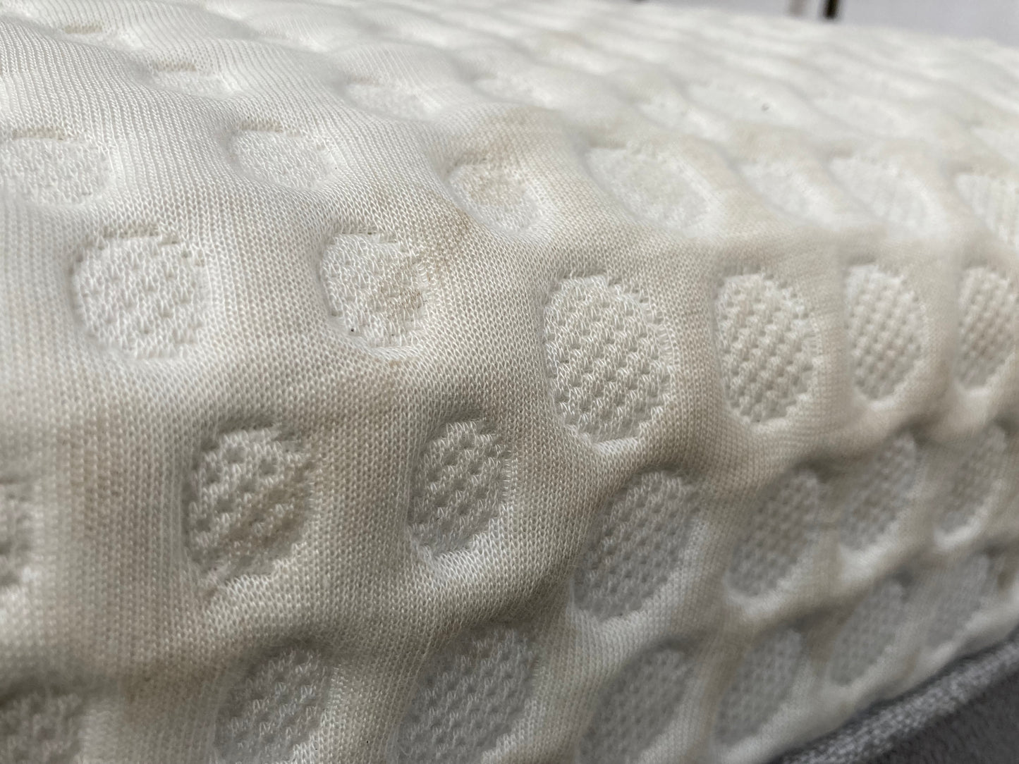 Sealy Posturepedic Hybrid double mattress (used but outstanding clean condition) MATTRESS ONLY
