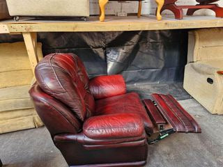 Vintage Thomas Lloyd Oxblood manual recliner armchair
